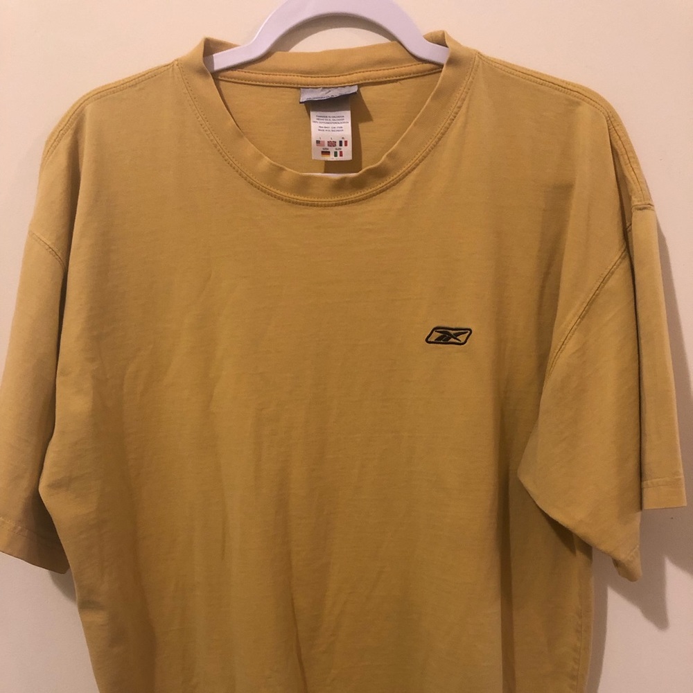 Mustard color vintage Reebok